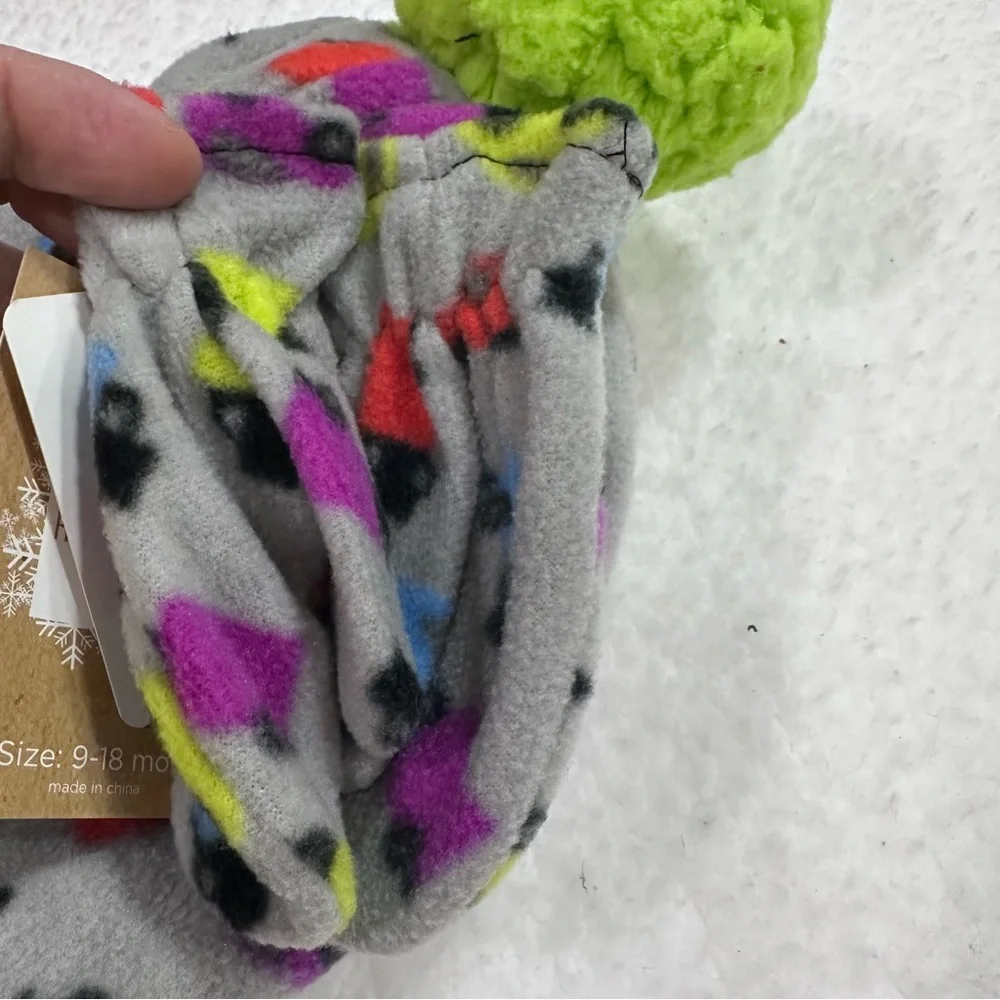 Boy’s Hat and Mitten Set (9-18 months)